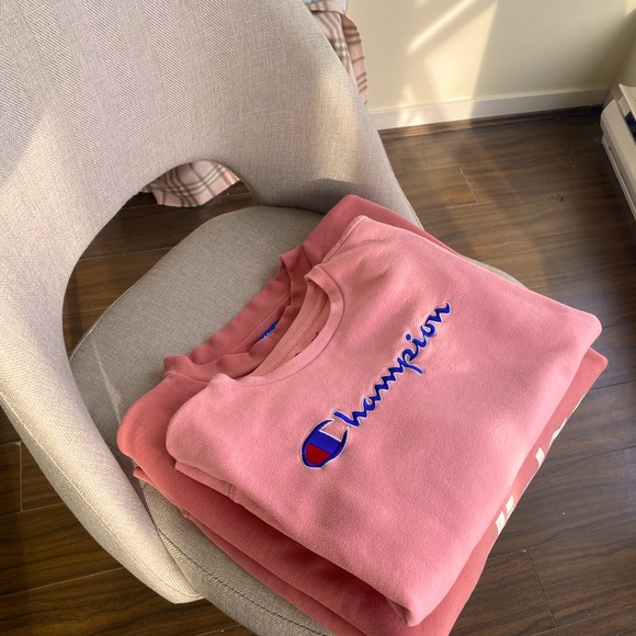 Champion Cursive Spell Out Crew (Size XL) - Picture 8 of 8